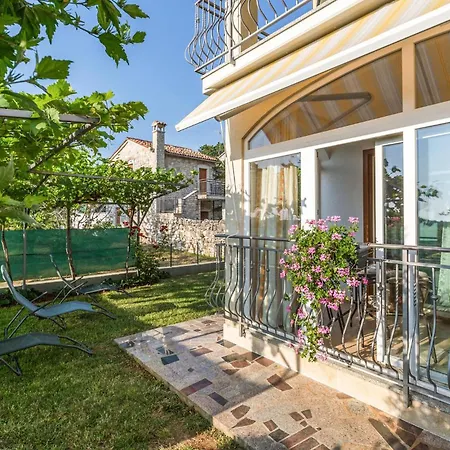 Ii Διαμέρισμα *